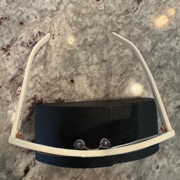 Brand New! Prada PR 08XS 7S3-714 Sunglasses in White - Picture 6 of 9